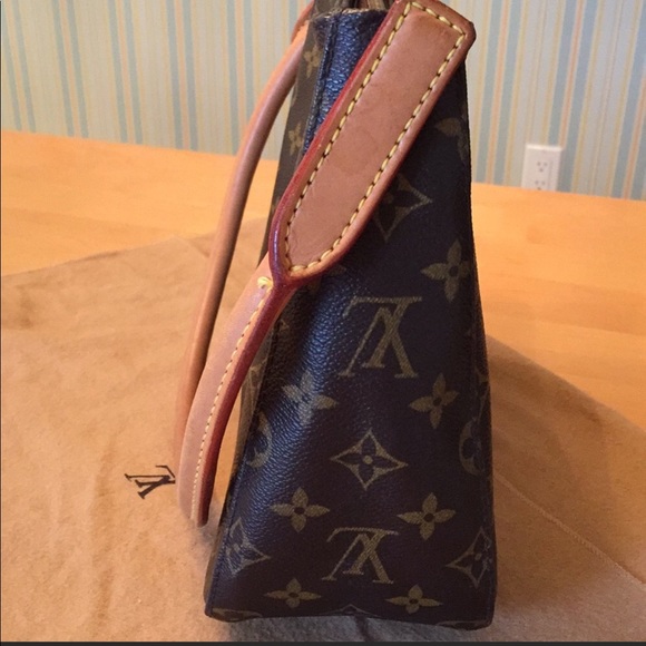 Authentic Louis Vuitton shoulder bag - Picture 3 of 8